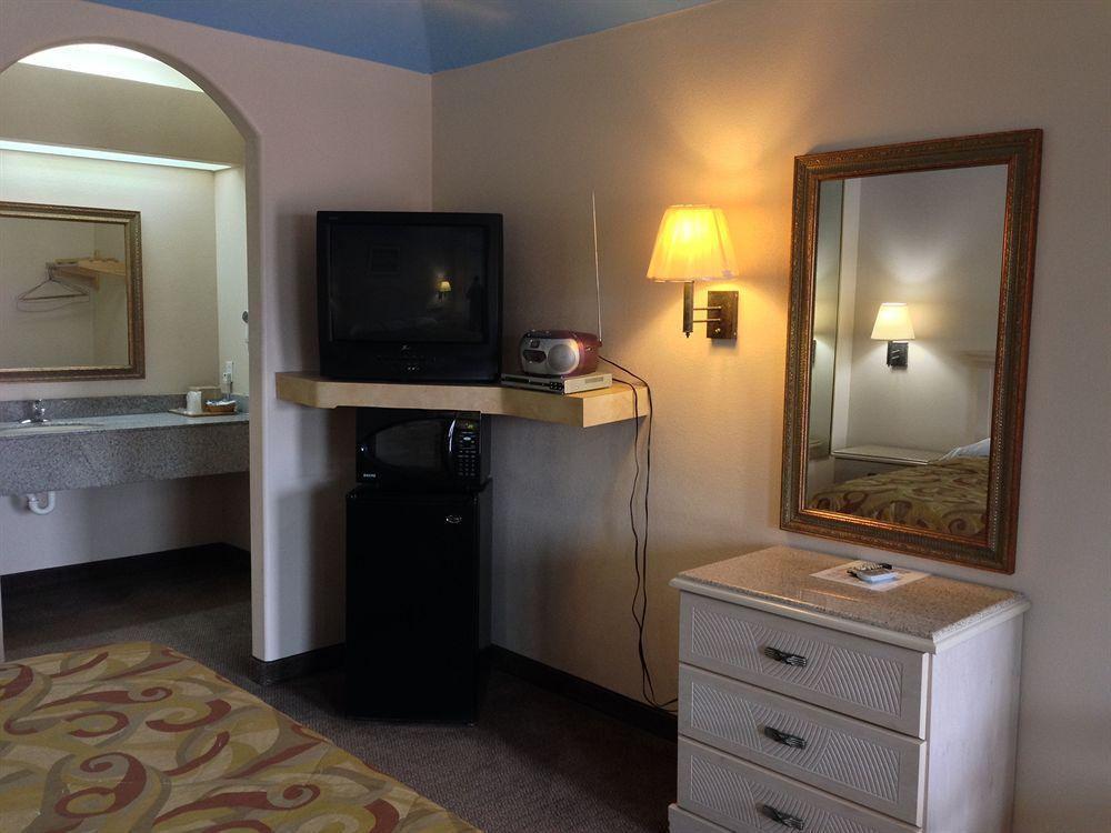 Camelot Inn & Suites Highway 290/Northwest Freeway Jersey Village Zewnętrze zdjęcie